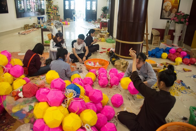 Series photos of activities preparing for the New Year 2020