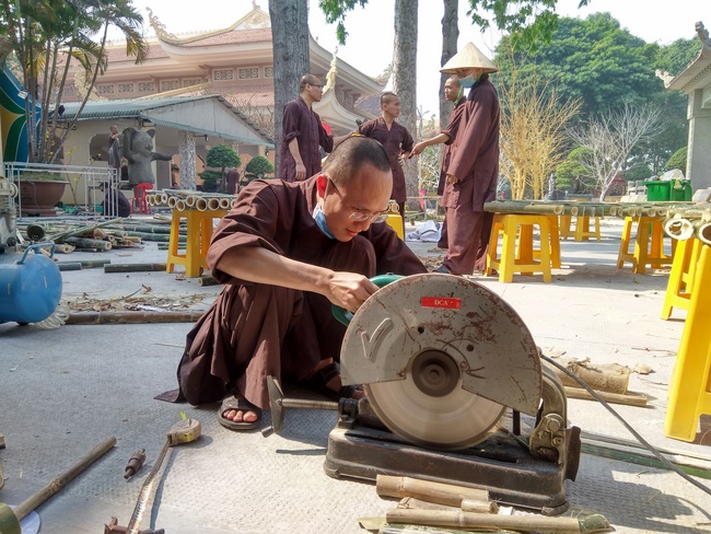 Series photos of activities preparing for the New Year 2020