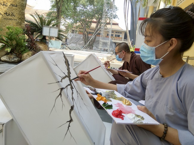 Series photos of activities preparing for the New Year 2020