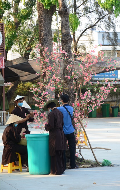 Series photos of activities preparing for the New Year 2020