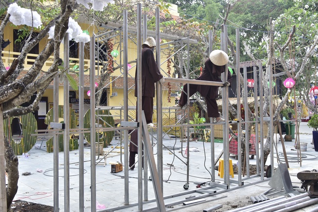 Series photos of activities preparing for the New Year 2020