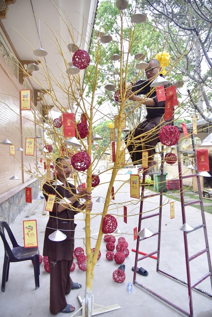 Series photos of activities preparing for the New Year 2020