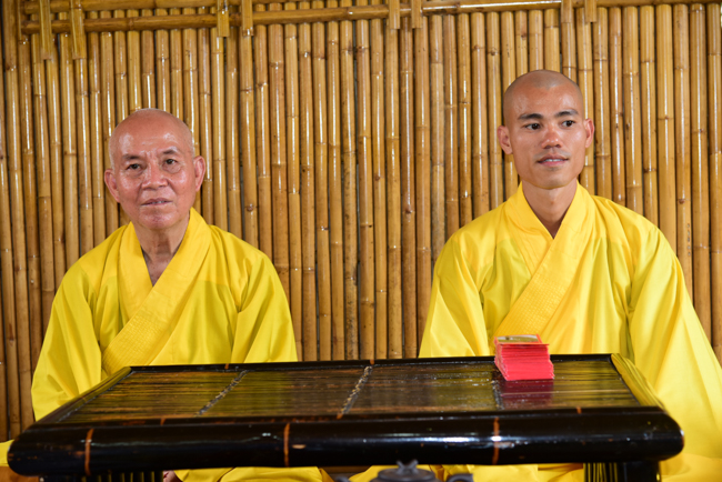 Giving Tet gifts to poor residents in Tay Ninh