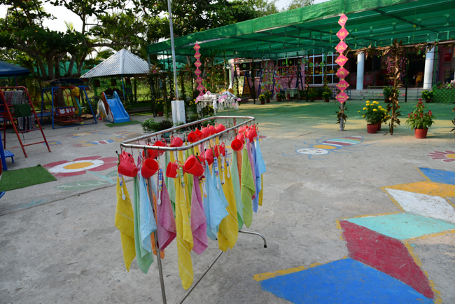 Tặng quà tại Nhơn Bình, Vĩnh Long