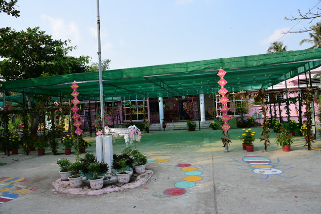 Tặng quà tại Nhơn Bình, Vĩnh Long