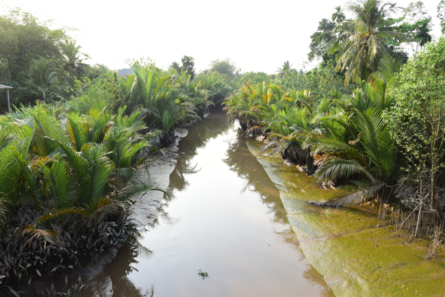 Tặng quà tại Nhơn Bình, Vĩnh Long