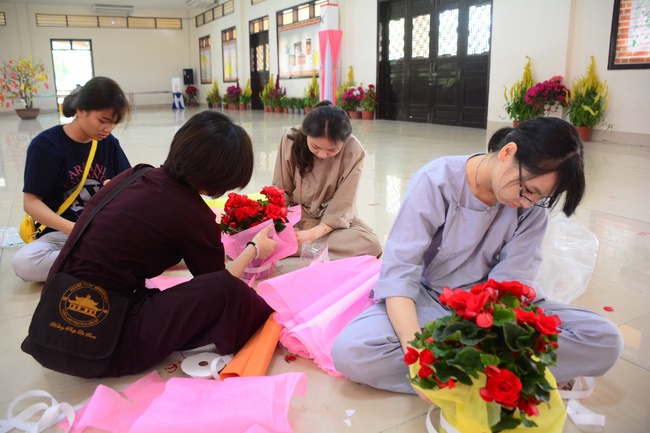 Tất niên tri ân Phật tử