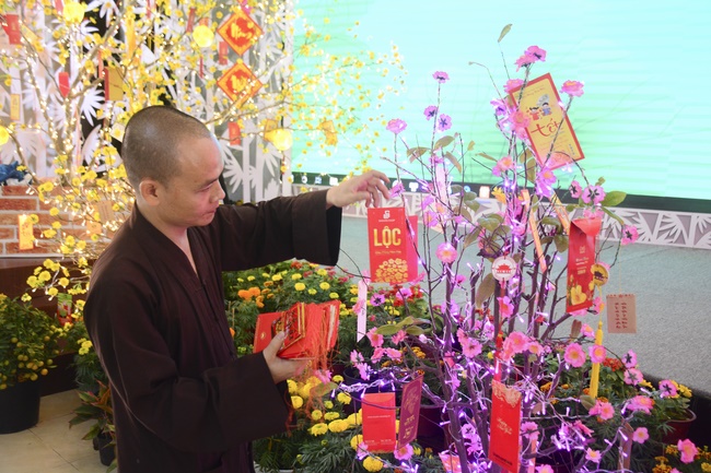 Tất niên tri ân Phật tử