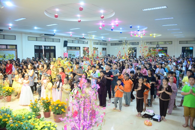 Tất niên tri ân Phật tử