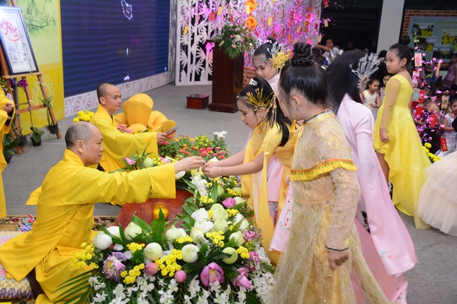 Tất niên tri ân Phật tử