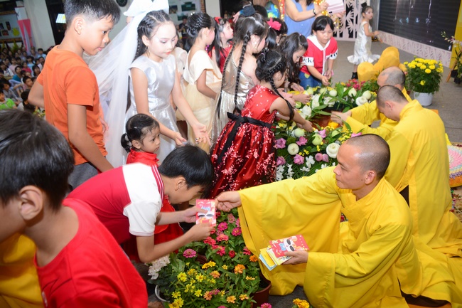 Tất niên tri ân Phật tử