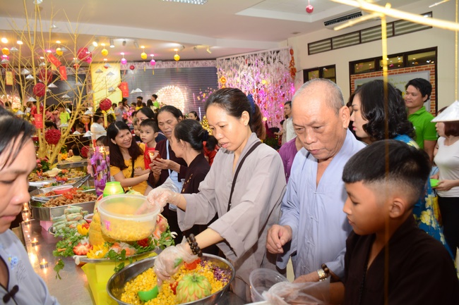 Tất niên tri ân Phật tử