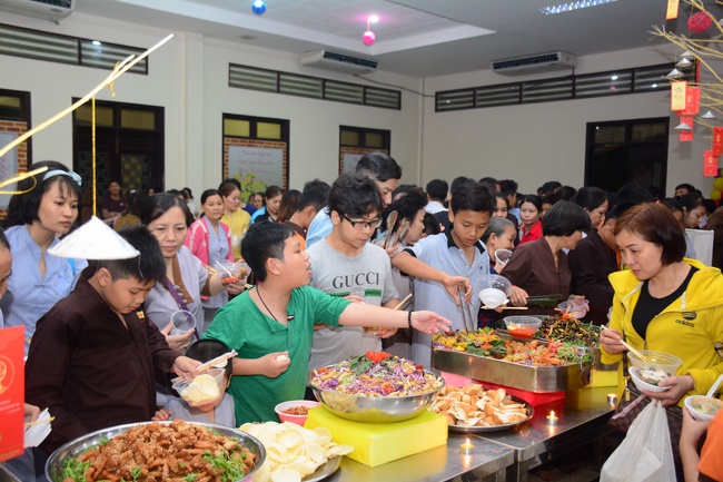 Tất niên tri ân Phật tử