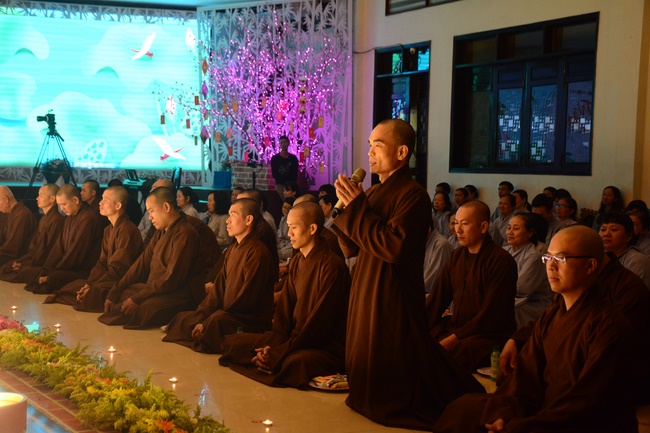 The second gratitude ceremony for the disciples.