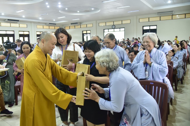 The Gratitude Ceremony and the Buddhist Activity Summary in 2019