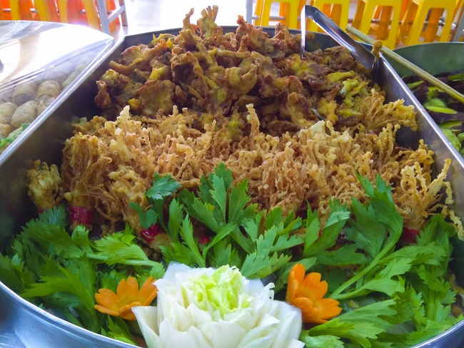 The Gratitude Ceremony and the Buddhist Activity Summary in 2019