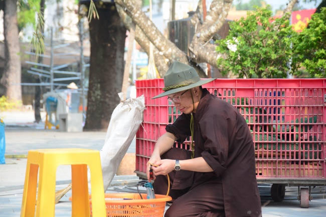 Series photos of activities preparing for the New Year 2020