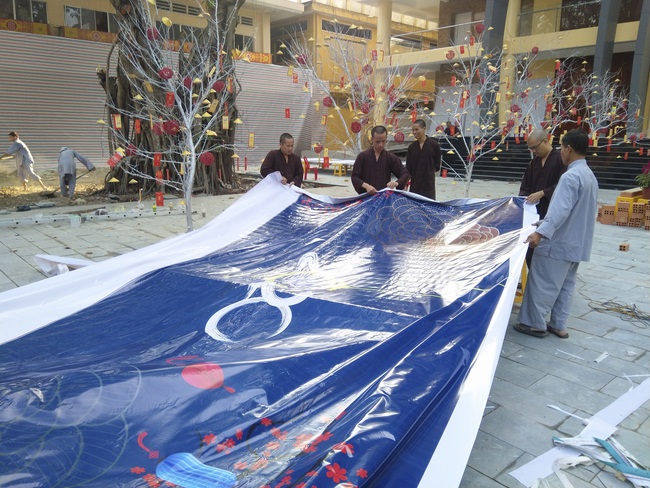 Series photos of activities preparing for the New Year 2020