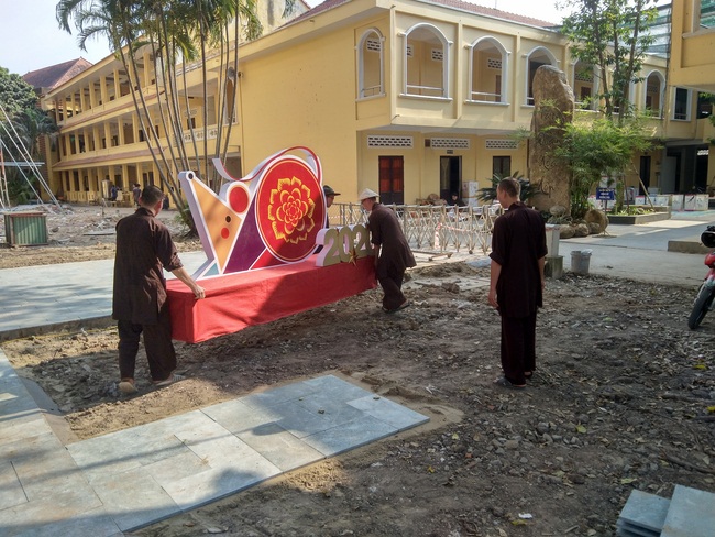 Series photos of activities preparing for the New Year 2020