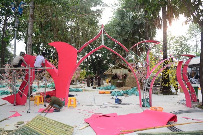 Series photos of activities preparing for the New Year 2020