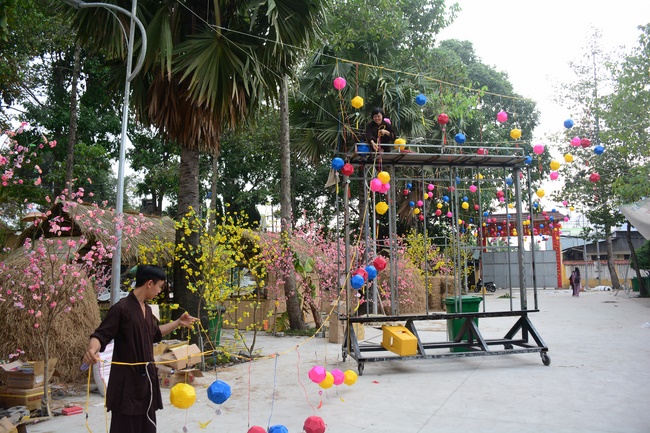 Series photos of activities preparing for the New Year 2020