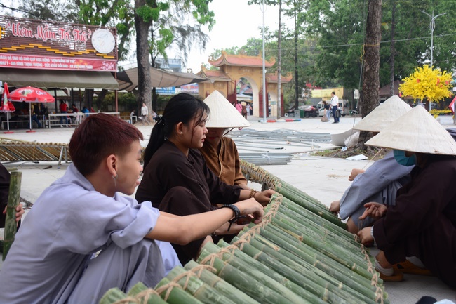 Series photos of activities preparing for the New Year 2020