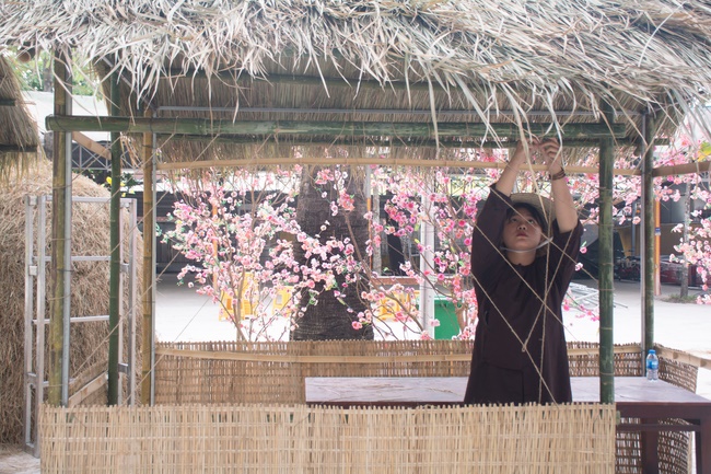 Series photos of activities preparing for the New Year 2020