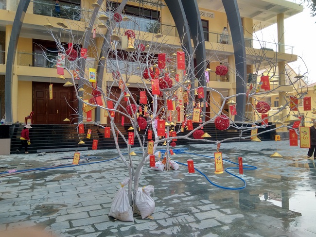 Series photos of activities preparing for the New Year 2020