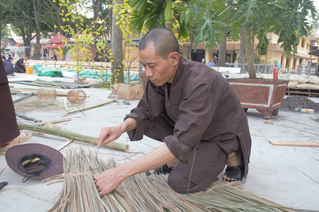 Series photos of activities preparing for the New Year 2020