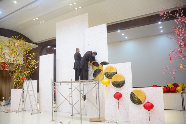 Series photos of activities preparing for the New Year 2020