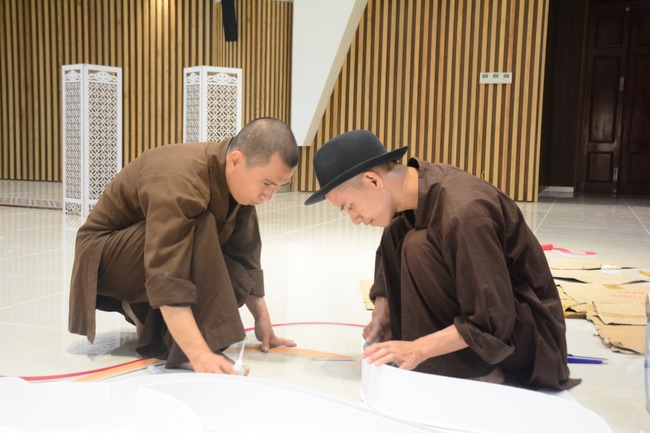 Series photos of activities preparing for the New Year 2020