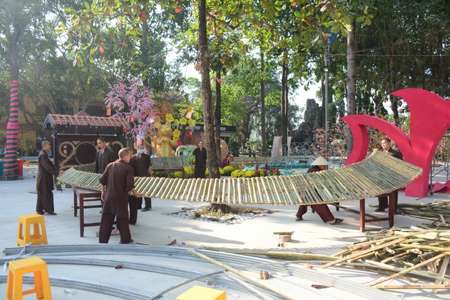 Series photos of activities preparing for the New Year 2020