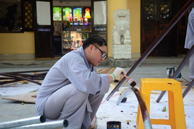 Series photos of activities preparing for the New Year 2020