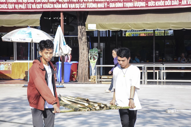 Series photos of activities preparing for the New Year 2020