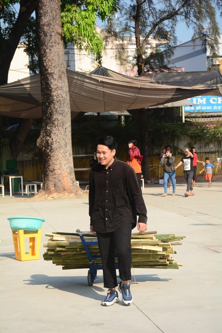 Series photos of activities preparing for the New Year 2020