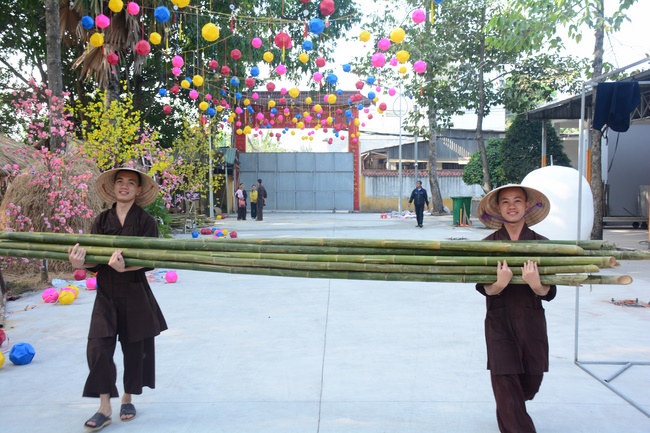 Series photos of activities preparing for the New Year 2020