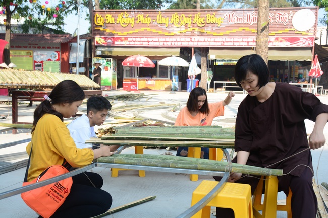 Series photos of activities preparing for the New Year 2020