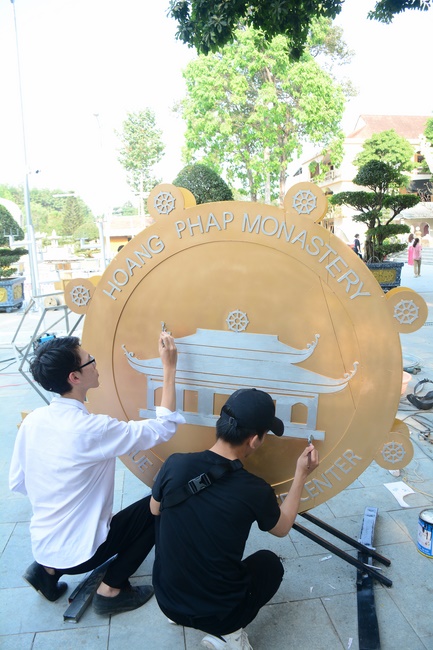 Series photos of activities preparing for the New Year 2020