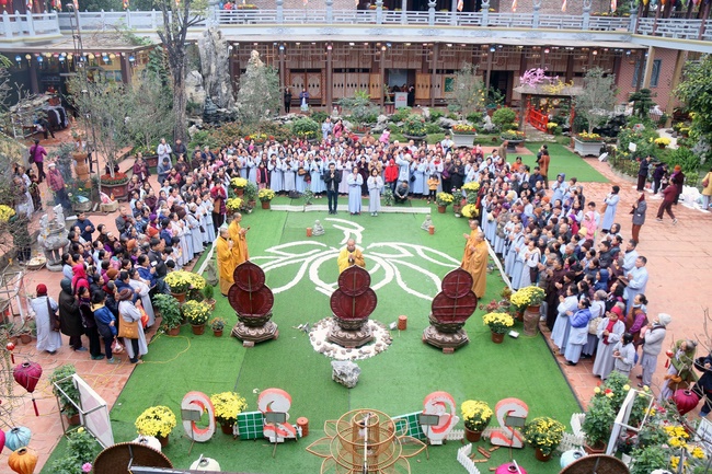 The Gratitude Ceremony at Hoa Phuc Pagoda in Ha Noi