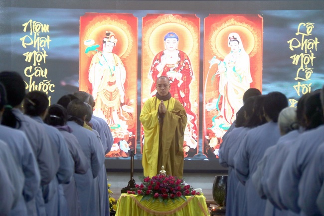 The Gratitude Ceremony at Hoa Phuc Pagoda in Ha Noi