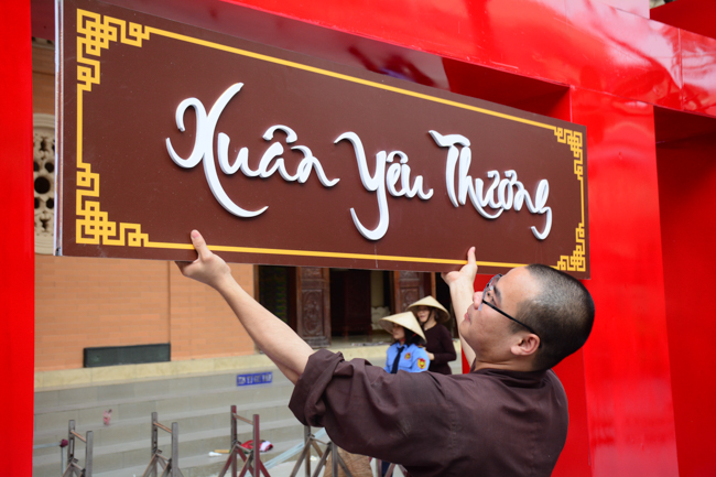 Series photos of activities preparing for the New Year 2020