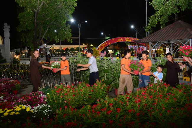 Series photos of activities preparing for the New Year 2020