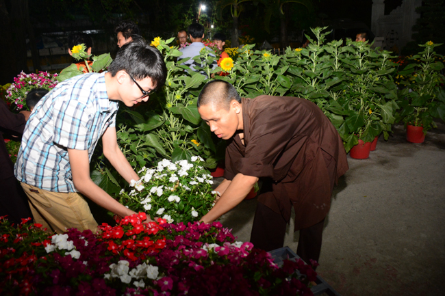 Series photos of activities preparing for the New Year 2020