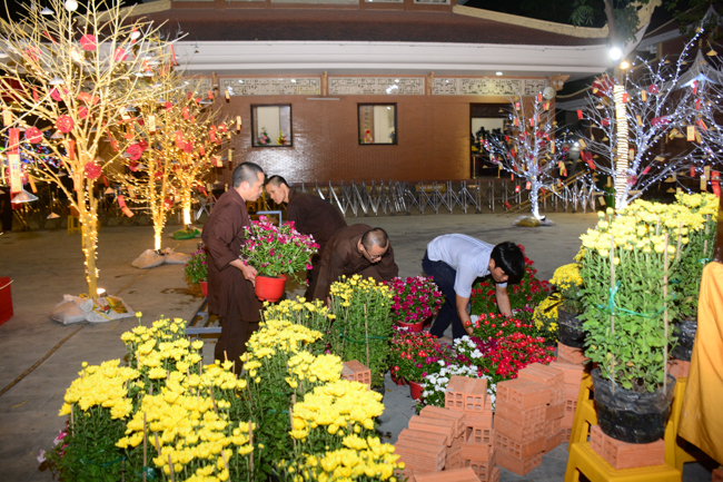 Series photos of activities preparing for the New Year 2020