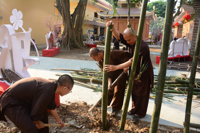 Series photos of activities preparing for the New Year 2020