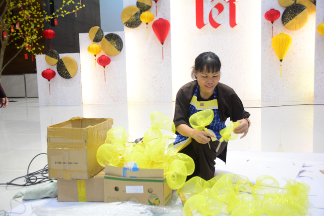 Series photos of activities preparing for the New Year 2020