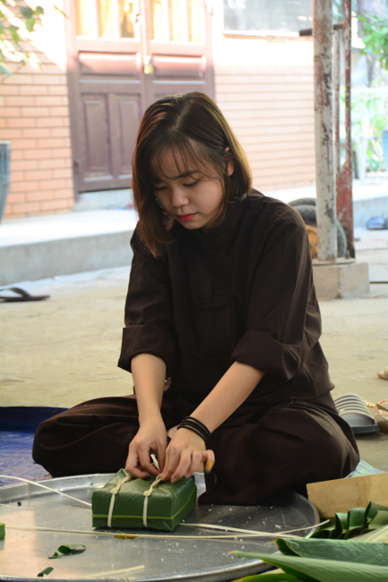 Series photos of activities preparing for the New Year 2020