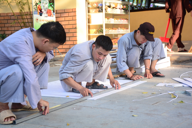 Series photos of activities preparing for the New Year 2020