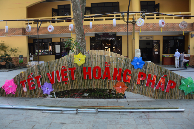 Series photos of activities preparing for the New Year 2020