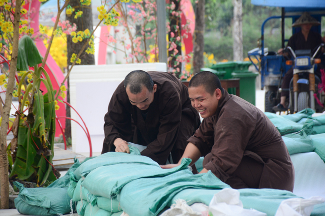 Series photos of activities preparing for the New Year 2020